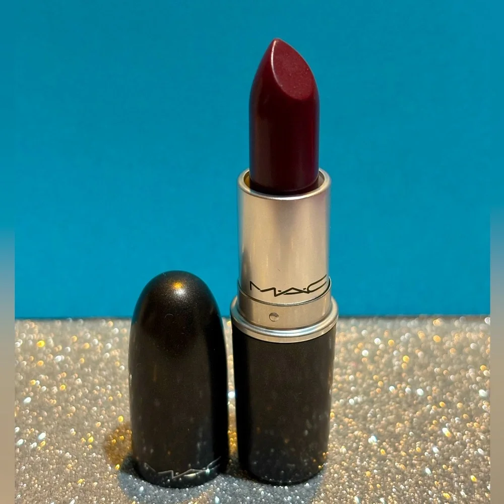 BNIB! MAC Satin Lipstick in REBEL 819 💄💋